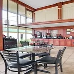 Super 8 Downtown Airport Nashville
