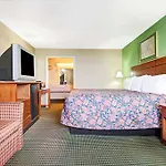 Hotel Super 8 Downtown Airport Nashville