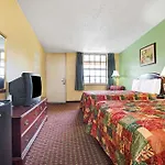 Super 8 Downtown Airport