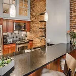 Downtown Nashville\'S Urban Getaway