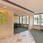 Rodeway Hotel 2*