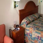 Americas Value Inn-nashville/airport South 2* Nashville