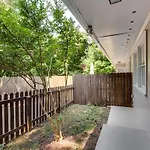 Nashville\'S Green Hills Neighborhood