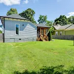 1600 Fatherland Street Home Home
