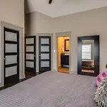 Wedgewood Townhouse 1300