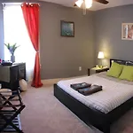 9 Bedroom House In South 11Th Street
