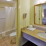 Americas Value Near Downtown Motel