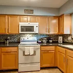 Stunning Riverfront, Downtown Condo, Close To Everything!Best Spot In Nashville! Condo