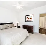 Two Bedroom Midtown Apartment - Mt06