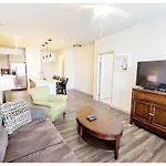 Two Bedroom Midtown Aparment With Rooftop Pool - Mt05