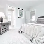 4Br Near Sylvan Park - Un03