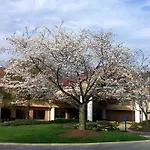 Doubletree By Hilton Airport