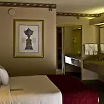Doubletree By Hilton Airport Hotel 3*