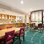 Hotel Springhill Metrocenter 3*