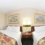 Super 8 By Wyndham Hermitage Motel 2*