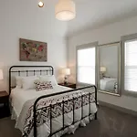 Skyline Views In High-End Gulch Home