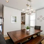 Skyline Views In High-End Gulch Home