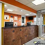Hotel Days By Wyndham Airport East Nashville