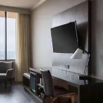 Sonesta Airport Hotel 4*