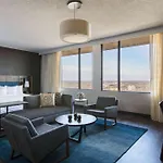 Sonesta Airport 4*