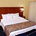Courtyard By Marriott Airport Hotel 3*
