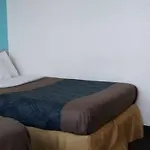 Motel Rodeway 2*