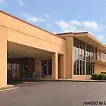 Hotel Super 8 Downtown Airport