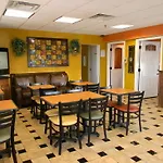Days By Wyndham Airport East Nashville