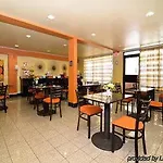 Super 8 By Wyndham Hermitage Nashville