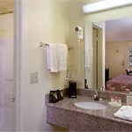 Days By Wyndham Downtown-nashville West Trinity Lane Hotel Nashville