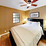 Landmark Mcmillin Court Apartment 4