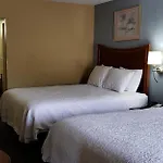 Vista And Airport East Motel 2*