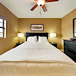 Landmark Mcmillin Court 15