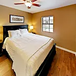 Landmark Mcmillin Court Apartment 1