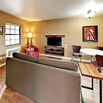 Landmark Mcmillin Court 11