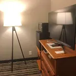 Country & By Radisson, Airport East, Tn Hotel 4*