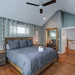 Potter Lane Home