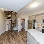 Mint House - Hillsboro Village