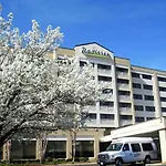 Hotel Radisson Airport 4*