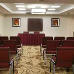 Doubletree By Hilton Airport 3*