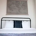 Aparthotel The Lee 2*