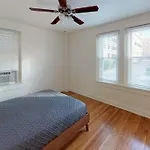 The Lee Aparthotel