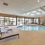 Hotel Doubletree By Hilton Airport Nashville