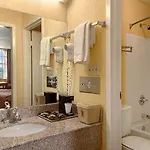 Super 8 Downtown Airport 2*