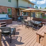 Brenda Lee History 2br Pool Hot Tub Nashville