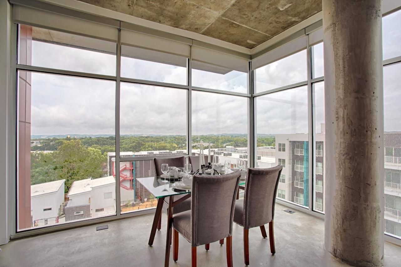Holiday home Gaze At Sprawling Vistas Through Walls Of Windows