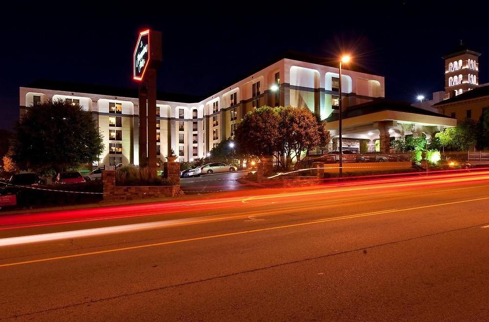 Hotel Hampton / Vanderbilt 3*