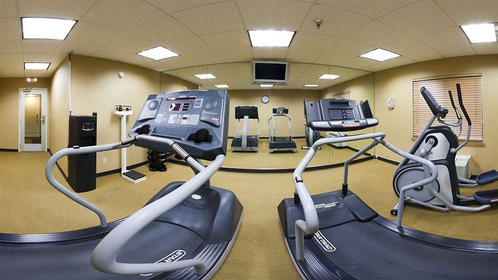 Hotel Express Airport By Ihg Nashville