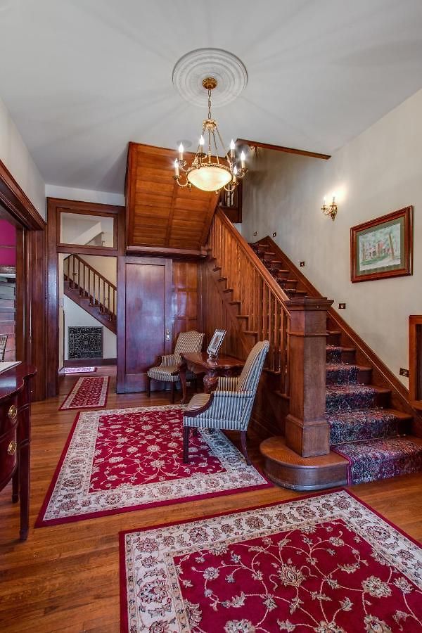 The Timothy Demonbreun House Bed & Breakfast *