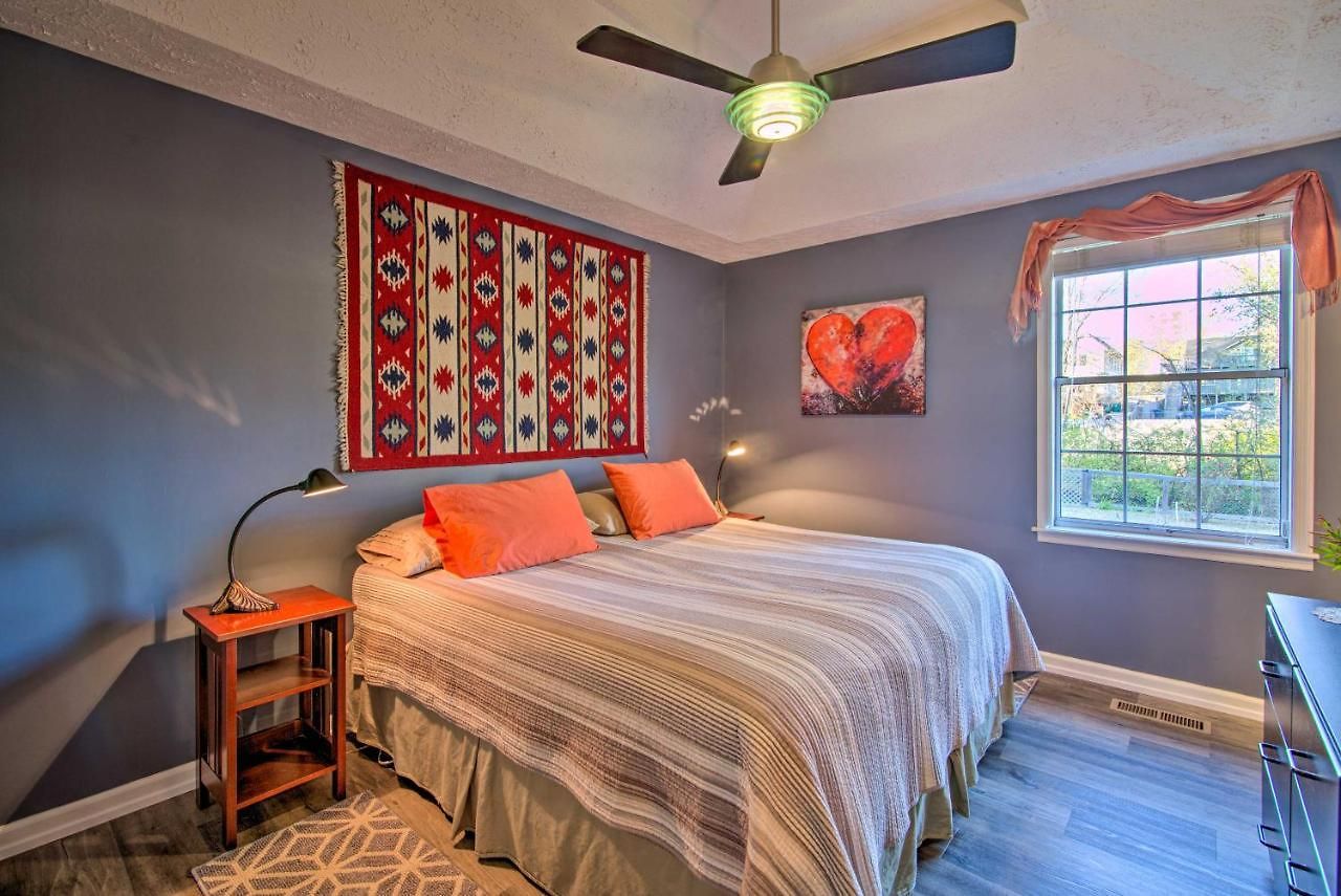 Lively East Pad: Walk To Bars & Eateries Holiday home Nashville